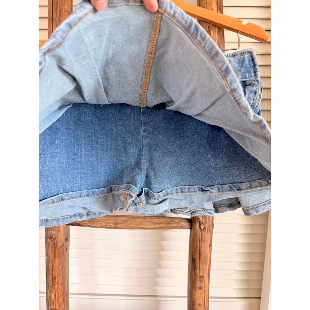 Almost Famous Denim Pleated Belted Skort Light Wash Blue Y2K Micro Mini L - Picture 3 of 5